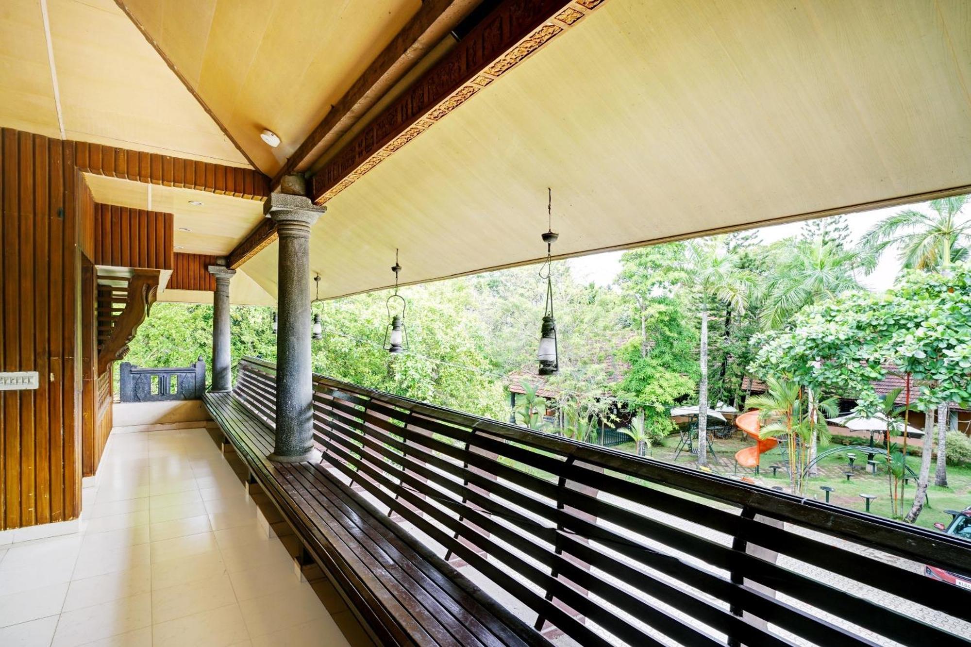 Palette - Pagoda Resorts Alappuzha Exterior photo